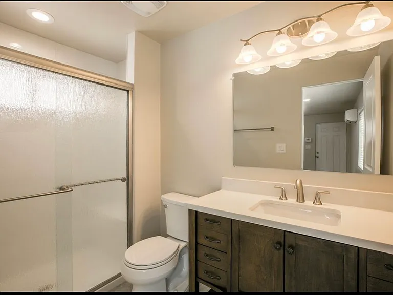 635 Adams St NE #C — Photo 6