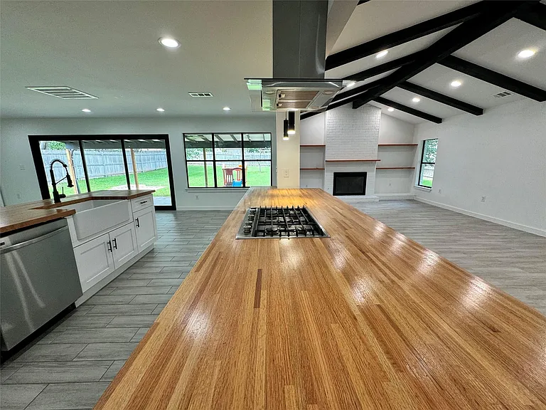 2500 Harrowden Dr — Photo 3