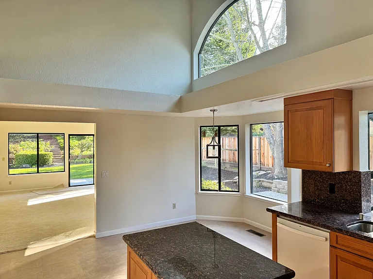 10084 Nantucket Dr — Photo 18