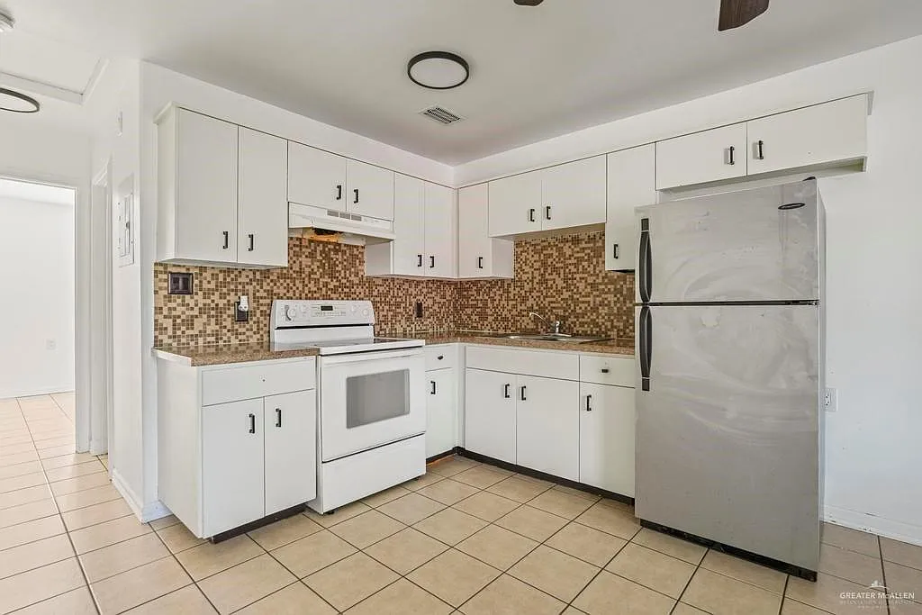 1 bed, 1.0 bath, 2448 sqft, $650 — Photo 4