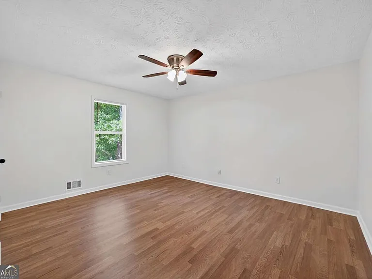 6898 Babbling Brook Dr — Photo 20