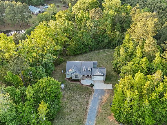 3rd image of 280 Hemp Street Ext