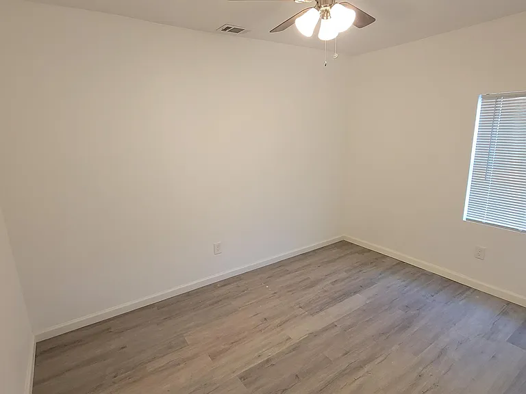 301 Robbins St — Photo 11