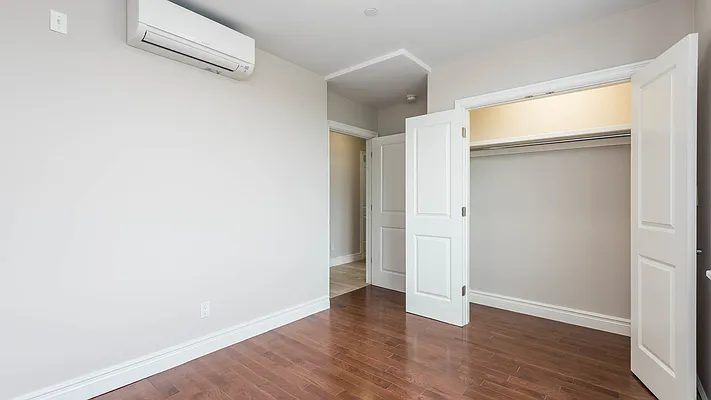 Rented by Nooklyn NYC LLC | media 74