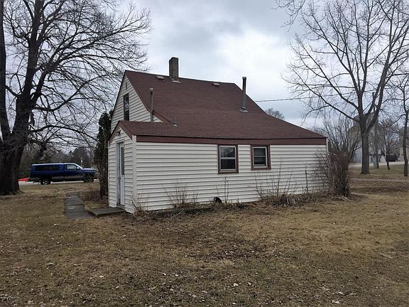 3rd image of 403 W Holdt St