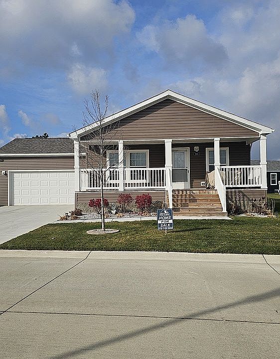 220 Riviera Drive