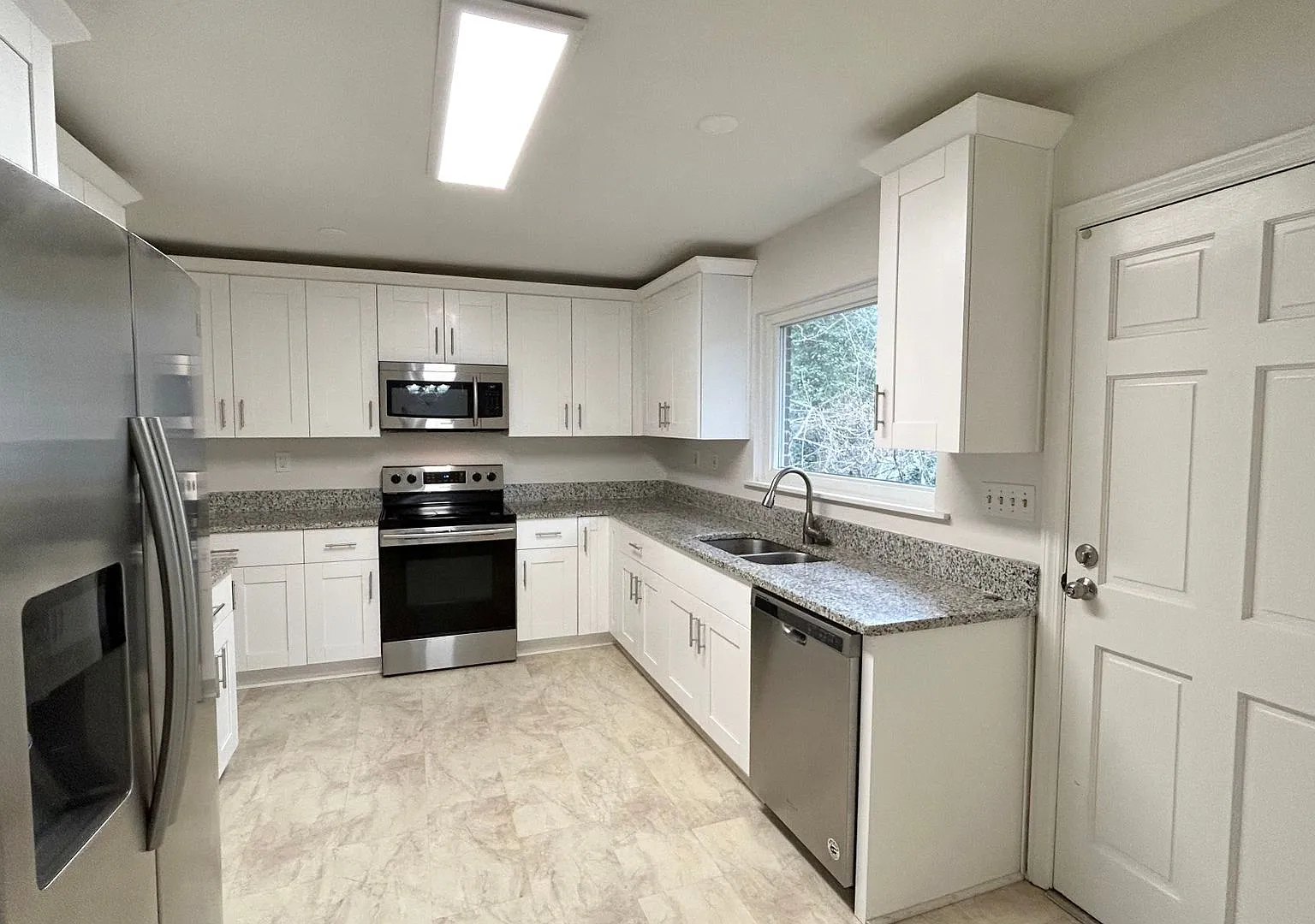 Druid Hills Ranch In The Perfect Location - Emory and CDC Minutes Away! — Photo 4