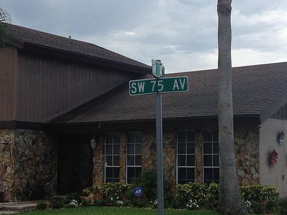 5th image of 400 SW 75th Ave