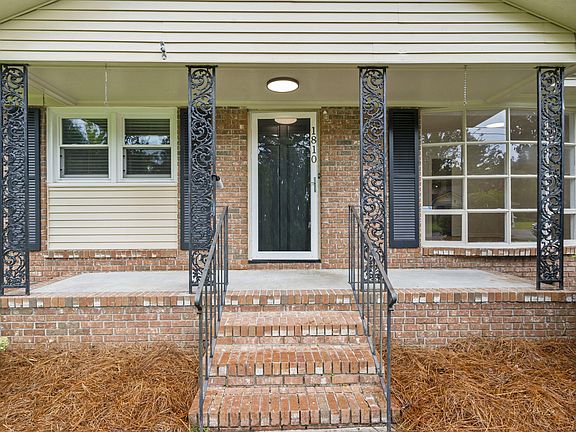 4th image of 1810 Wedgefield Rd