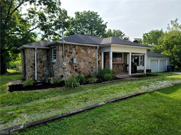 220 Robert Dr, Kent, OH 44240