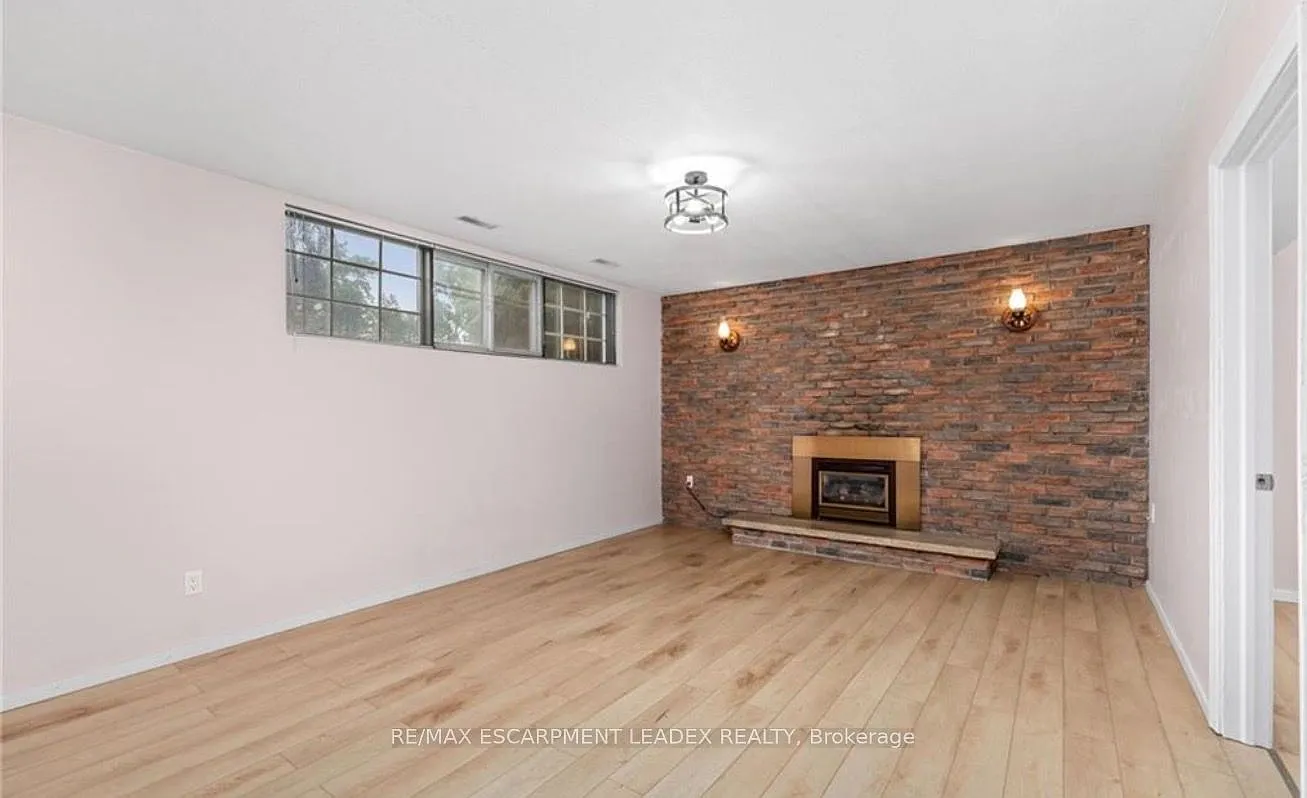 2 bed, $2,000 — Photo 2