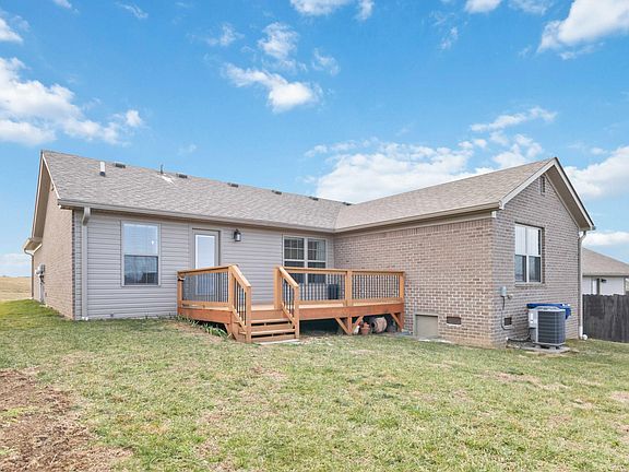 3rd image of 313 Wyldwood Way