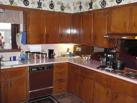 5th image of 2333 Sylvan Dr