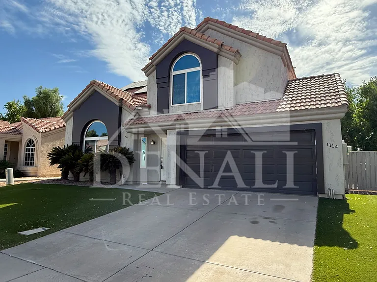 1114 S Surfside Dr — Photo 2