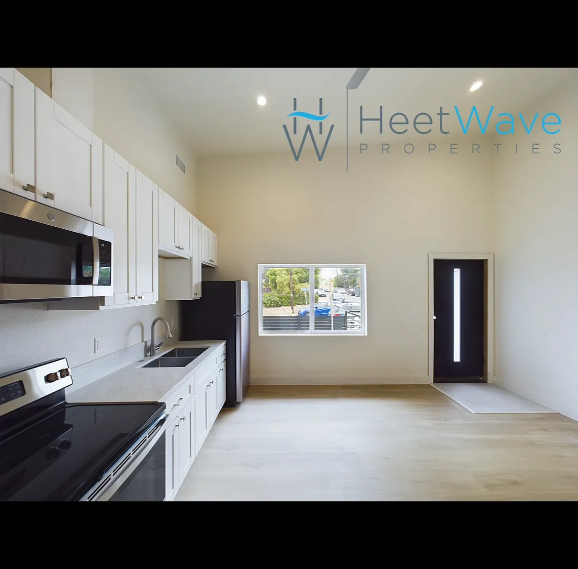 2 bed, 698 sqft, $2,395 — Photo 1