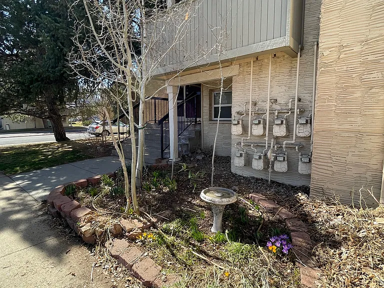 Entrance to Building V.