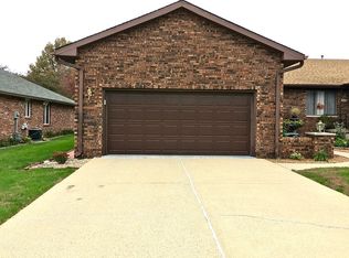 3107 Turning Mill Dr, Springfield, IL 62704