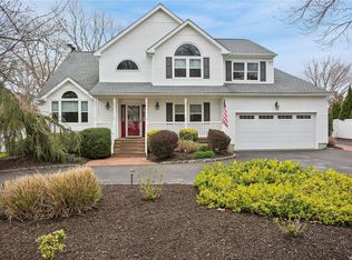 21 Croydon Ave, Ronkonkoma, NY 11779