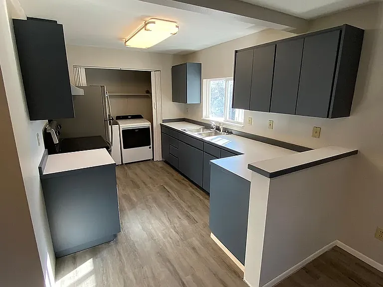 506 N Sampson St — Photo 2