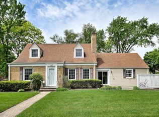 8 S Merrill St, Park Ridge, IL 60068