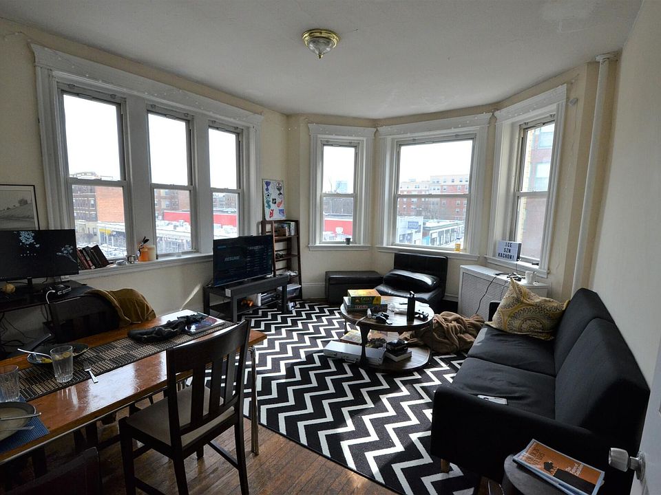 1st image of 137 Peterborough St APT 14