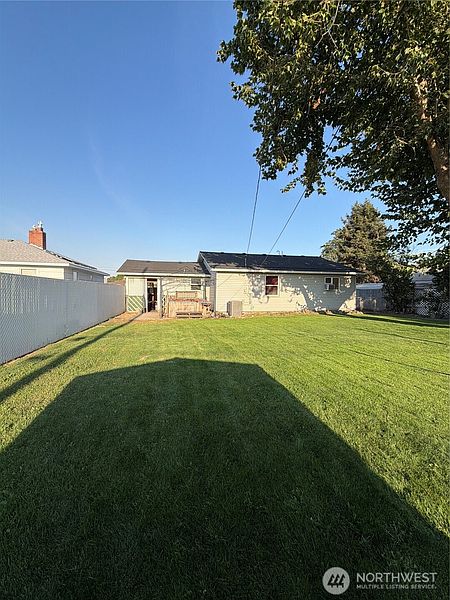 2nd image of 908 N 29th