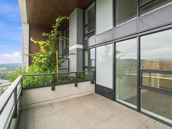 4th image of 2135 Springer Ave #3302