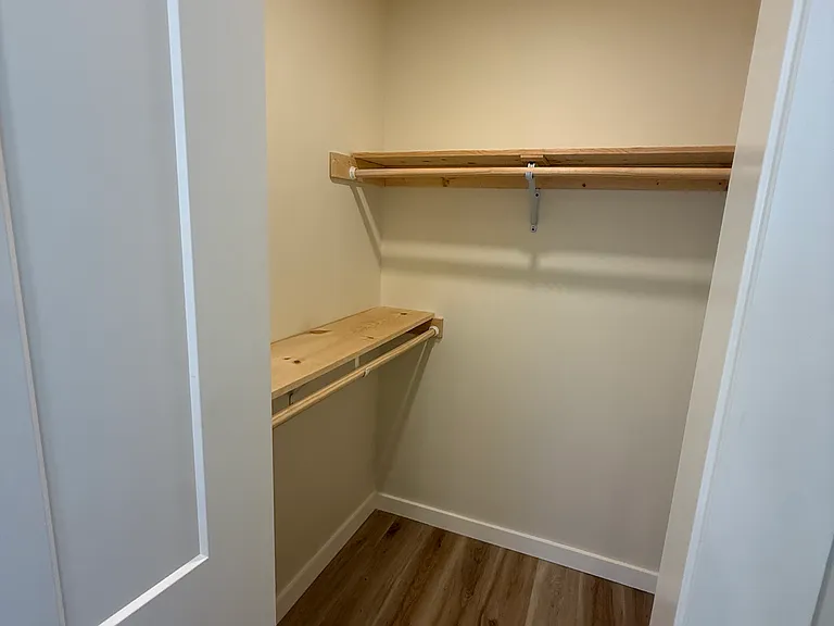 2360 Parkway Dr SE — Photo 26