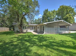 1362 W Pershing Rd, Decatur, IL 62526