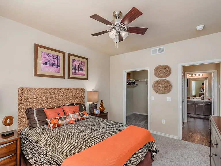 Westpoint at Scenic Vista Apartments — Photo 26