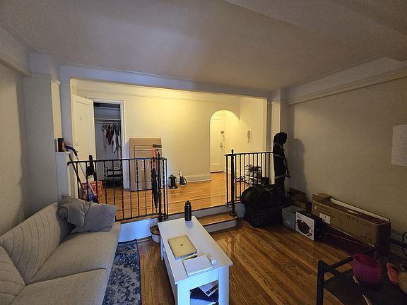 4th image of 310 E 55th St APT 8F
