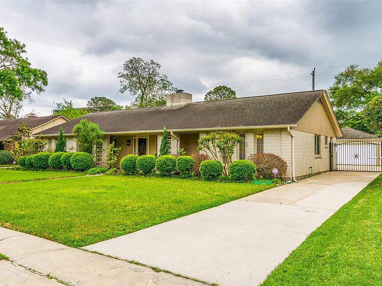 10631 Del Monte Dr — Photo 32