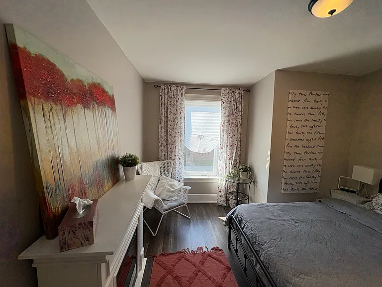 691 Wilson St — Photo 17