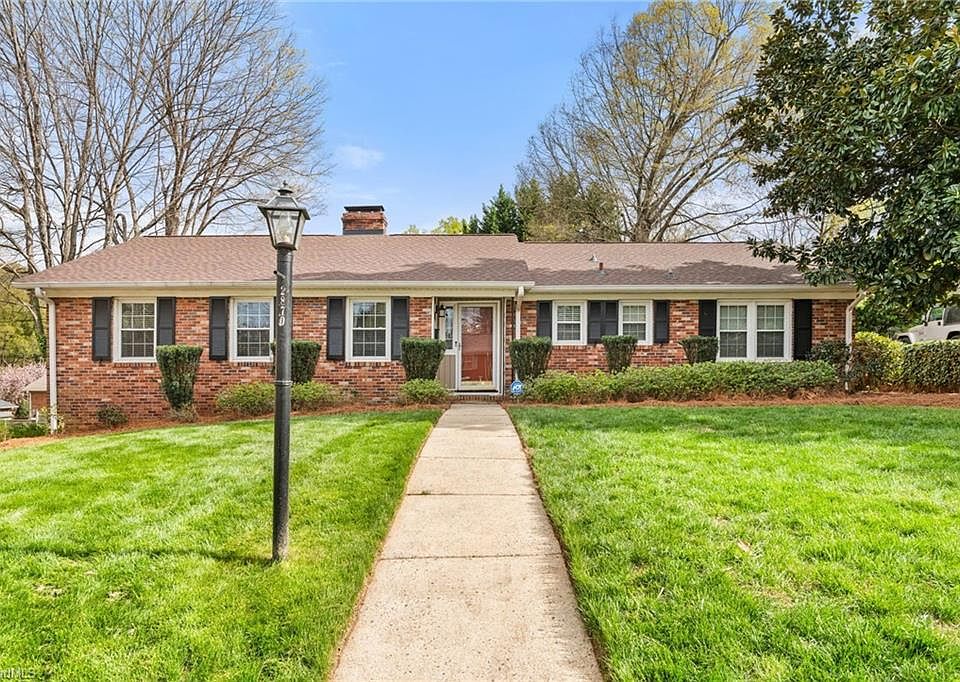 1st image of 2870 Deerwood Dr