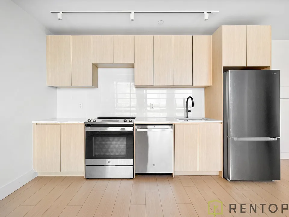 1634 Flatbush Ave #742
