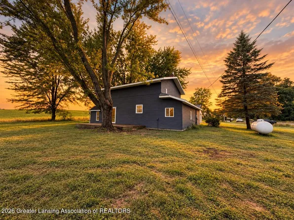 21011-23 Mile Rd, Olivet, MI 49076
