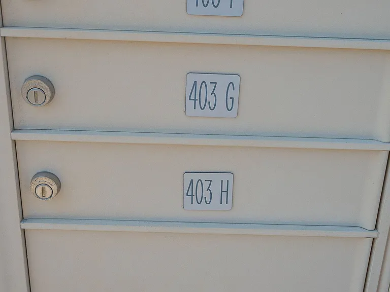 403 Parkview Ct — Photo 5