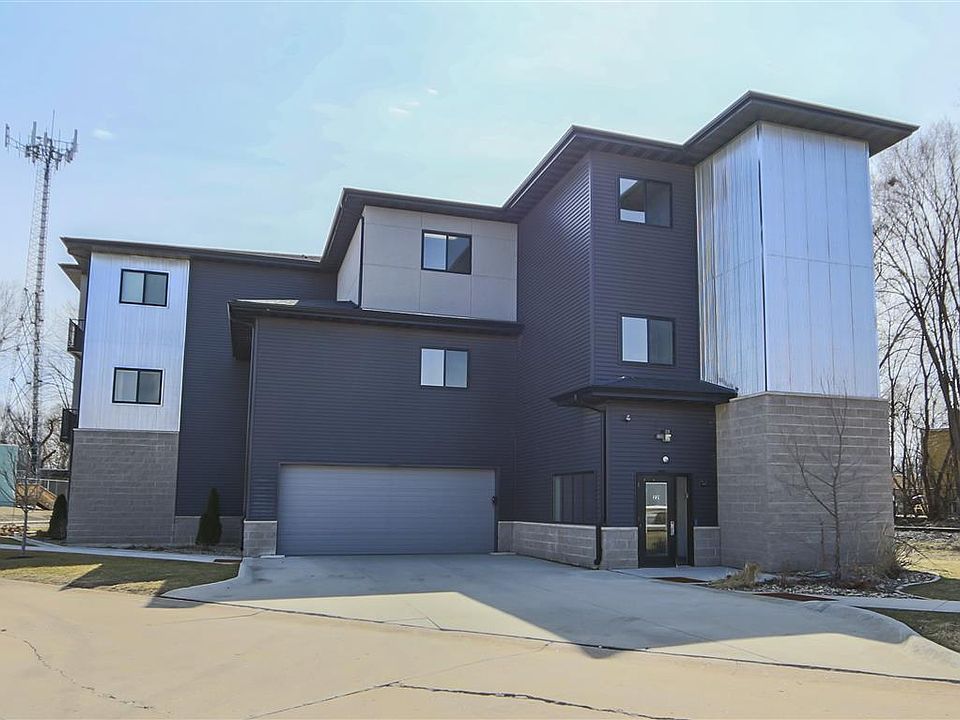1st image of 221 E 5th St #304