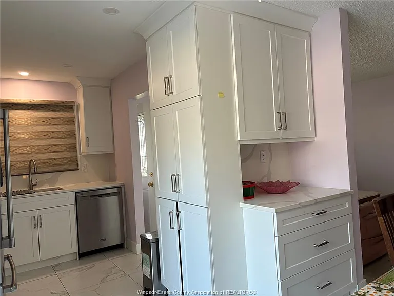 3295 Aurora Dr — Photo 8