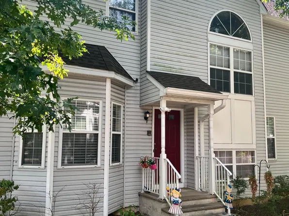 1709 Wagon Wheel Ct, Freehold, NJ 07728