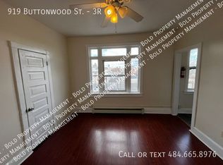 919 Buttonwood St #3R, Reading, PA 19604