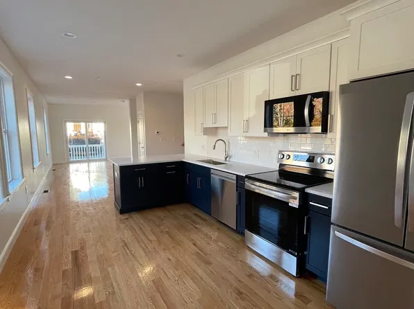 711 Mount Hope St #1, North Attleboro, MA 02760