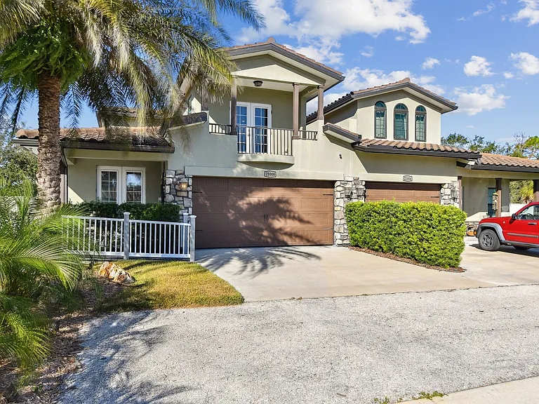 21000 Isola Bella Cir — Photo 1