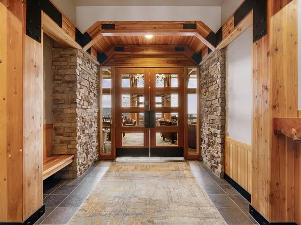 124 Village Ln #108, Sandpoint, ID 83864