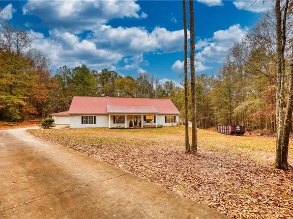225 Ewing Dr, Social Circle, GA 30025