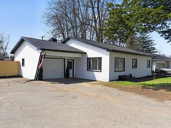 2nd image of 3531 Hudson Rd