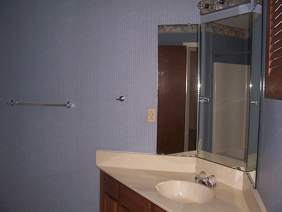 3rd image of 55 Bay Dr APT 5203