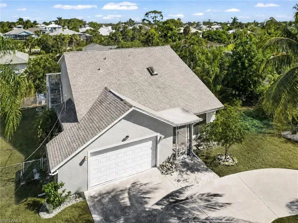 27099 Holly LN, BONITA SPRINGS, FL 34135