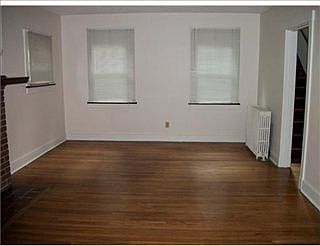 3rd image of 3144 Beechwood Blvd
