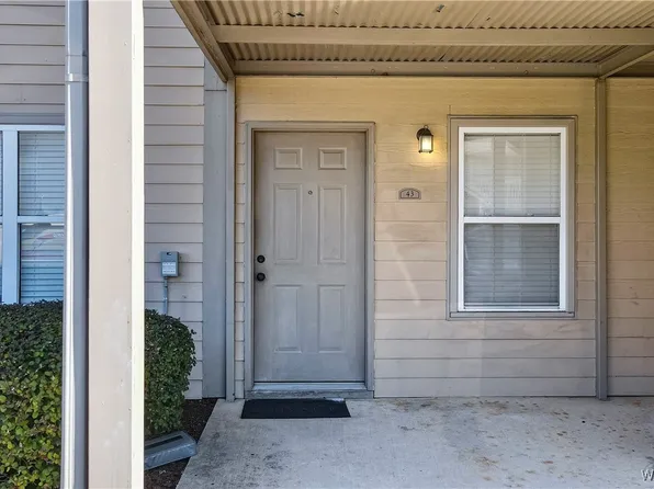 210 15th St E APT 43, Tuscaloosa, AL 35401